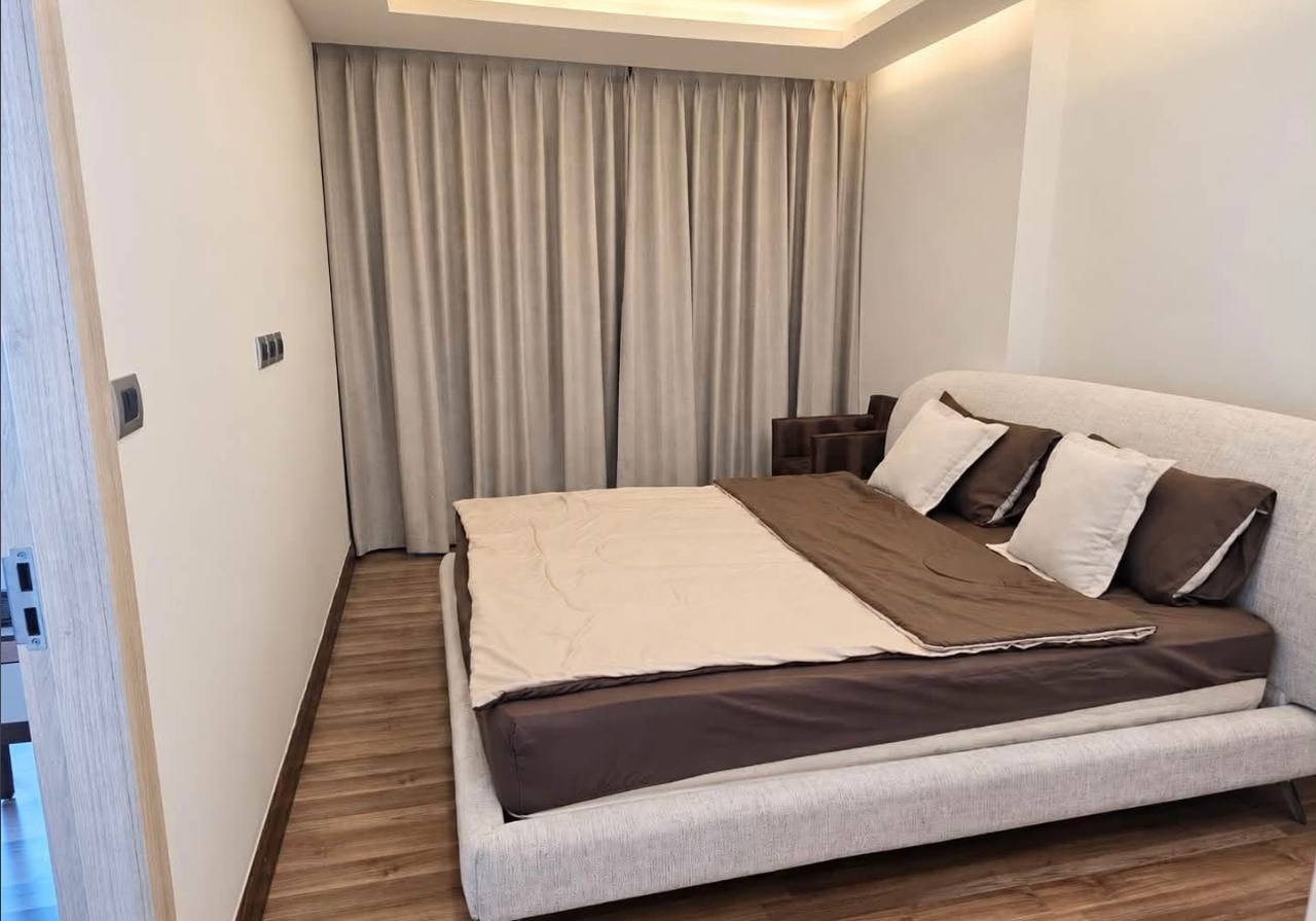Кондо 1BR The Peak Towers, 44 м², аренда от месяца