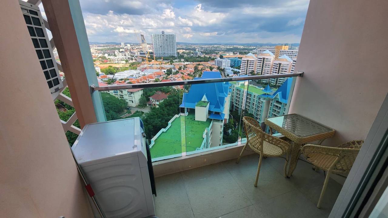 Аренда кондо 1BR Grande Carribean, Пратамнак