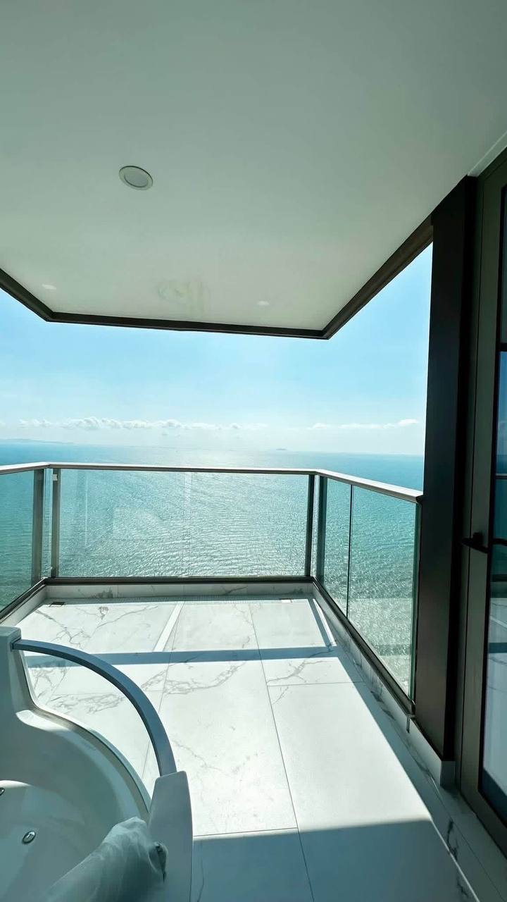 Кондо 2BR Copacabana, первая линия Джомтьена, 115 000 ฿/мес