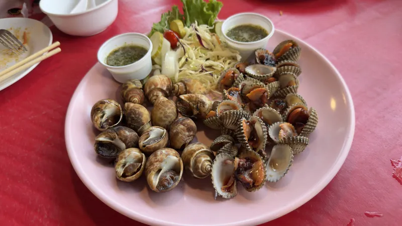ร้านอาหารอาเล็กซีฟู้ด-Alexseafood (Алек Морепродукты) в Паттайе — фото 17