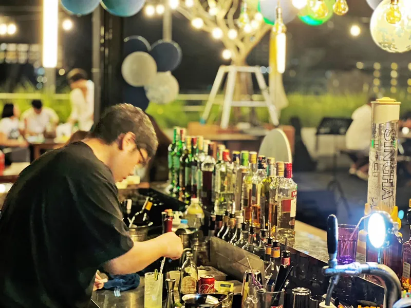 Indigo Rooftop Bar Pattaya в Паттайе — фото 9